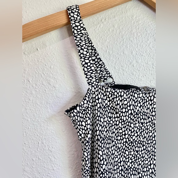 Dianthus Alicia Trikini One Piece by Maaji - Picture 2 of 7